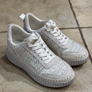 Universal Thread white sneakers